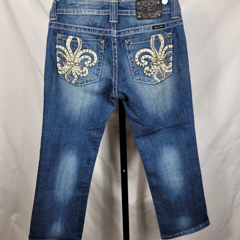 Miss Me Women's Capri Blue Jeans - Picture 8 of 9